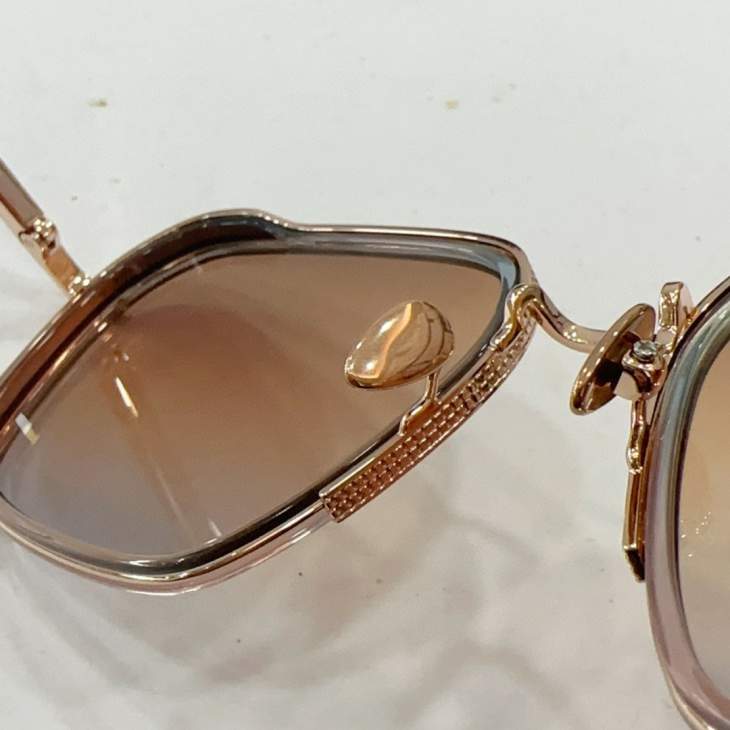 Picture of Linda Farrow Sunglasses _SKUfw69868318fw